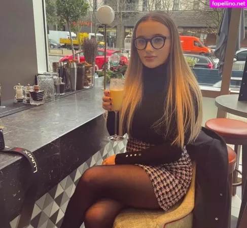 Olivia Robertson OnlyFans Thumbnail #nAGvzo5M89