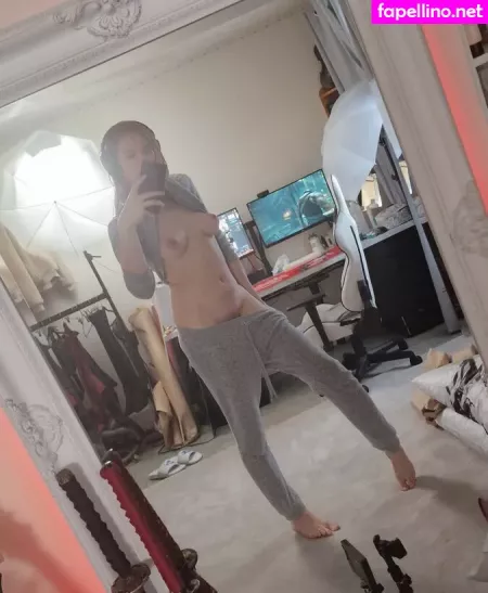 Olivia Robin OnlyFans Thumbnail #yq8U5vI9bG