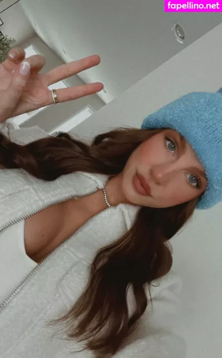 Olivia Schimmel OnlyFans Thumbnail #tNFSK8xQKQ