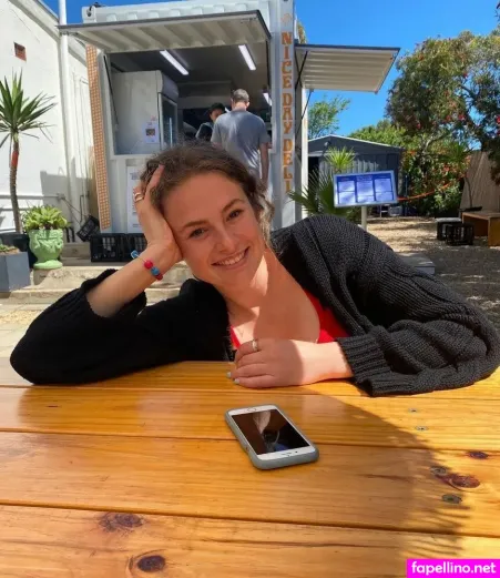 Olivia Steel OnlyFans Thumbnail #6wzSvdsHE0