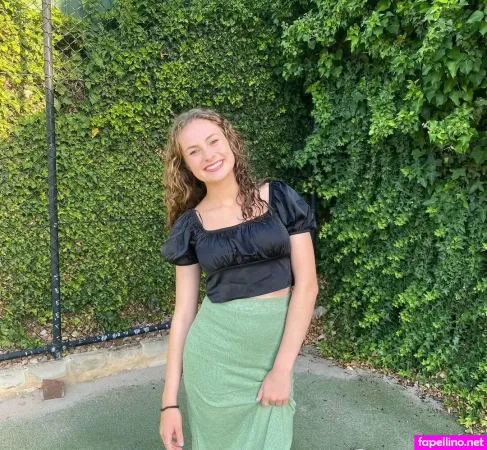 Olivia Steel OnlyFans Thumbnail #qS6XzNBNvg