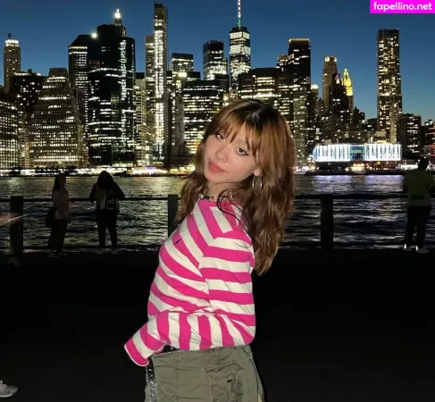 Olivia Sun OnlyFans Thumbnail #7c6wLcbbWx