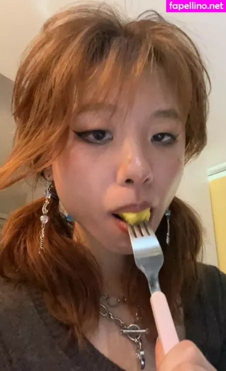 Olivia Sun OnlyFans Thumbnail #UUVs2DLI3z