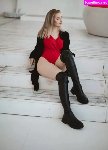 Oliviabr0wn OnlyFans Thumbnail #NeycTvzYg1