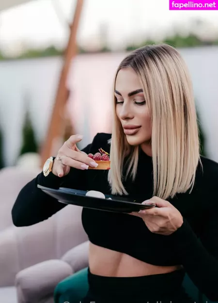 Oliviacatvip OnlyFans Thumbnail #Ee6EI9Z1JM