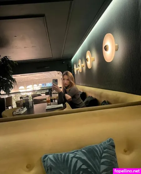 Oliviafree OnlyFans Thumbnail #YLL8CF2b4m