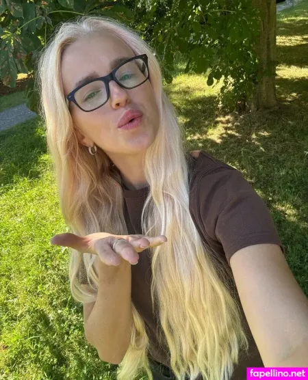 Oliviaiui OnlyFans Thumbnail #Q8IxqPpFxn