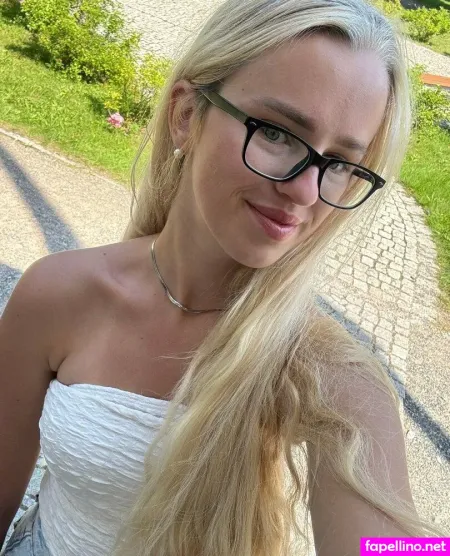 Oliviaiui OnlyFans Thumbnail #V2gwauGvlo