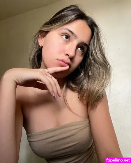 Oliviamaee OnlyFans Thumbnail #75YVLvcmH5