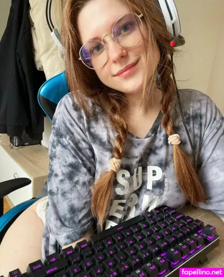 Olivianelkefree OnlyFans Thumbnail #47oDCnTgGs