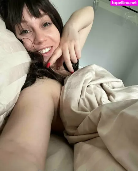 Oliviaonlybaby OnlyFans Thumbnail #0Bqw4RIAsE