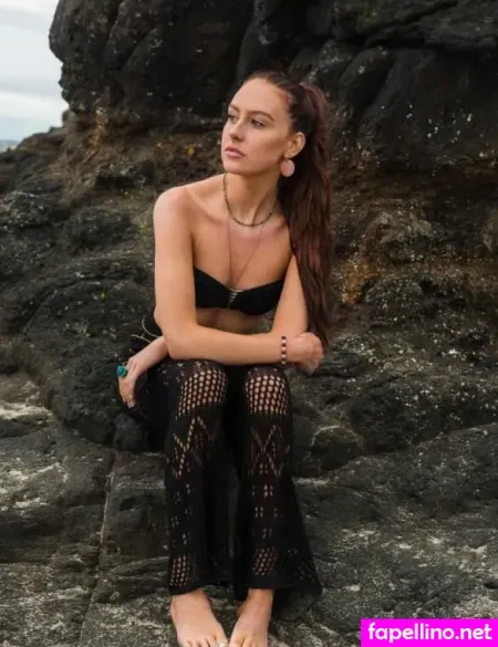 Oliviarcox OnlyFans Thumbnail #YaamcsA2Kk