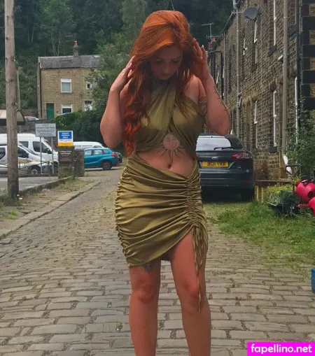 Oliviaroseuk OnlyFans Thumbnail #YssdYjhVrJ