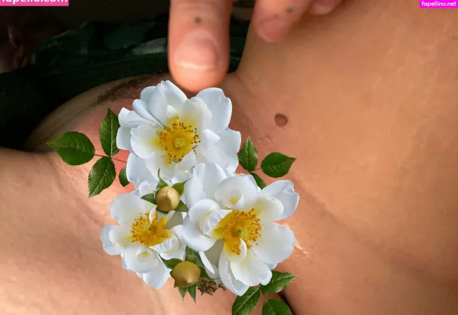 Oliviathenorth OnlyFans Thumbnail #GOz3UGWd1X