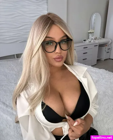 Oliviawilsontv OnlyFans Thumbnail #YILqOkJK92