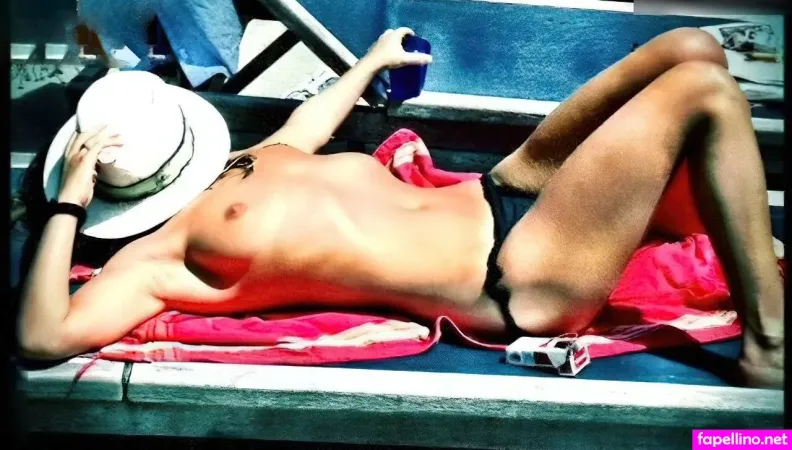 Olsen Twins OnlyFans Thumbnail #AOOzHaBhh0