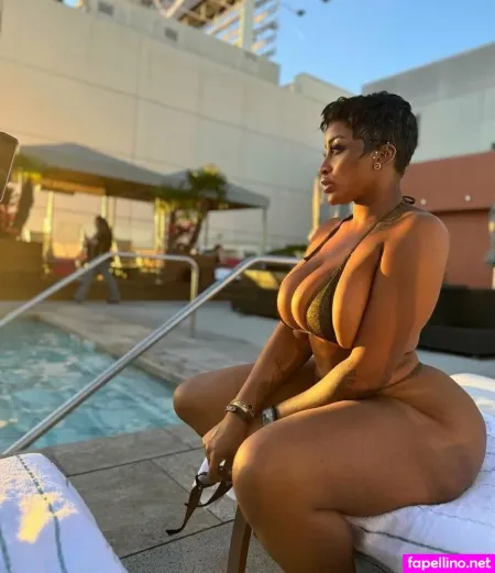 Oluwalinda OnlyFans Thumbnail #CmgkjBG6LR