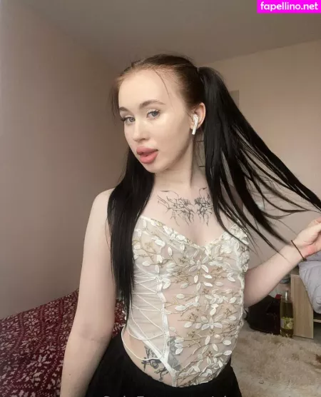 Olya Coralova OnlyFans Thumbnail #a2De4MSrxO