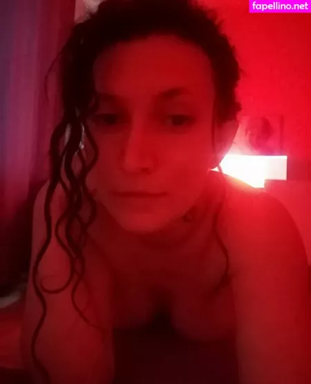 Olya Holmes OnlyFans Thumbnail #6PADuNfxLU