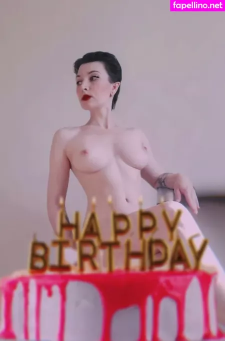 Olya Holmes OnlyFans Thumbnail #HgLpovwLZO