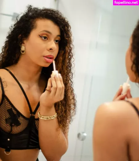 Olympio Larissa OnlyFans Thumbnail #durtgrheVV