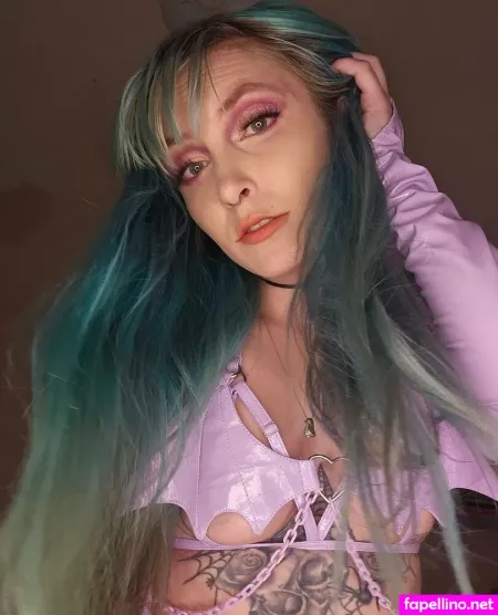 Olyviaraynefree OnlyFans Thumbnail #Xwu9NbnXFB