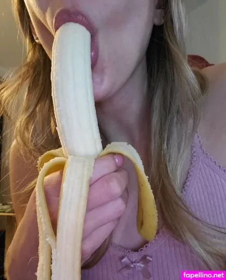 Omgchloe OnlyFans Thumbnail #z99qkWb8oy