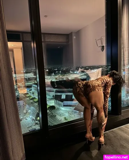 Omgitsqueen OnlyFans Thumbnail #3VuDKs3qXL