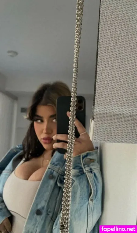 Omglove OnlyFans Thumbnail #yhehjE4l5K