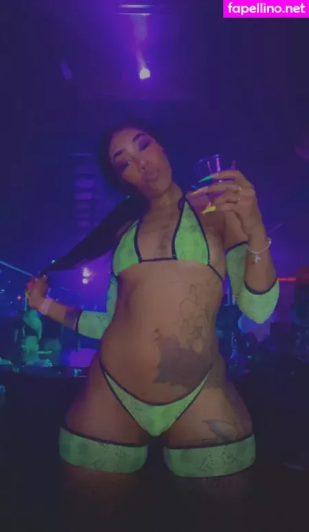 Omgpocaaa OnlyFans Thumbnail #hWleJY7pVS