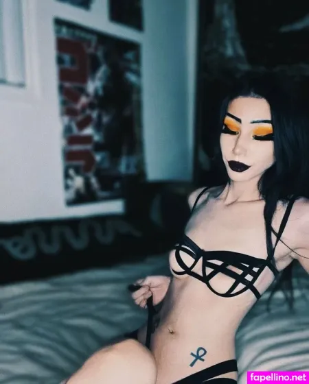 Omgvelvet OnlyFans Thumbnail #CUeXBvZKWX