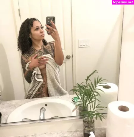 Omgyoash OnlyFans Thumbnail #QRtNEk5Nuq