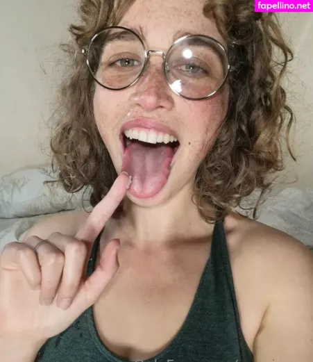 Onasinova OnlyFans Thumbnail #xyehIbTnuJ