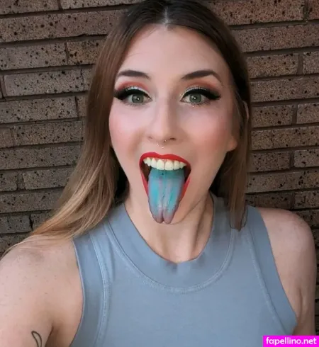 Onceoverwithcayley OnlyFans Thumbnail #VKCIwFdKTN