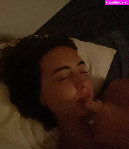Ondine Mirosch 1 OnlyFans Thumbnail #ckKezuEJcG