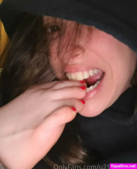 One Lonely Foot OnlyFans Thumbnail #HQ5HpV6IPS