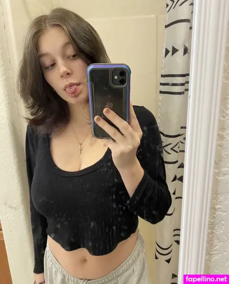 Oneanonlyzozo OnlyFans Thumbnail #WTRTDIh7qs