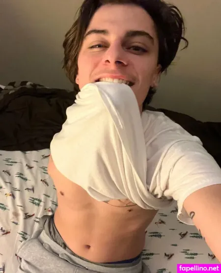 Onearmseeker OnlyFans Thumbnail #41wvhy3xNI