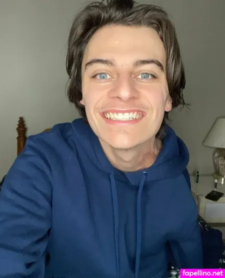 Onearmseeker OnlyFans Thumbnail #5YMAGVaalF