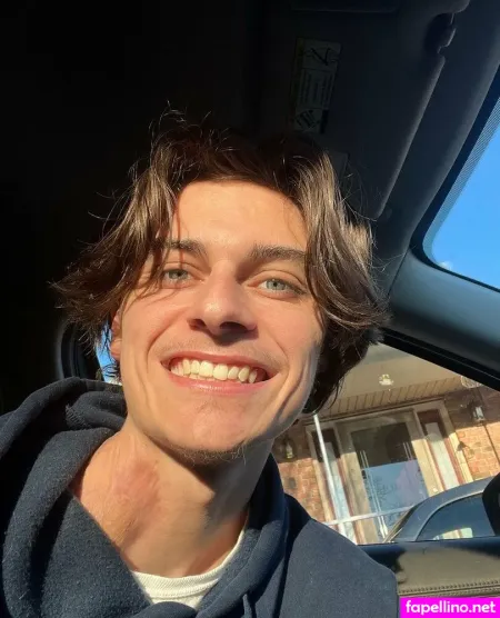 Onearmseeker OnlyFans Thumbnail #5aJBvg8lvu