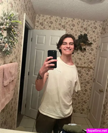 Onearmseeker OnlyFans Thumbnail #7tL63bVOVS