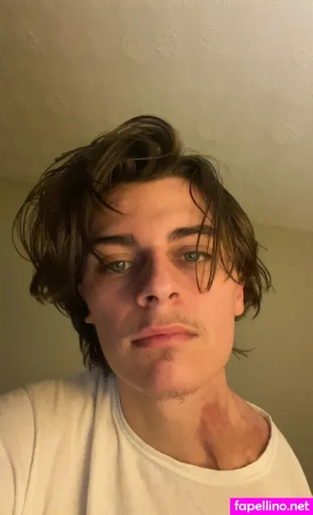 Onearmseeker OnlyFans Thumbnail #A2Yfy7gWPM