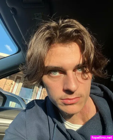 Onearmseeker OnlyFans Thumbnail #C5G6mtNfSo