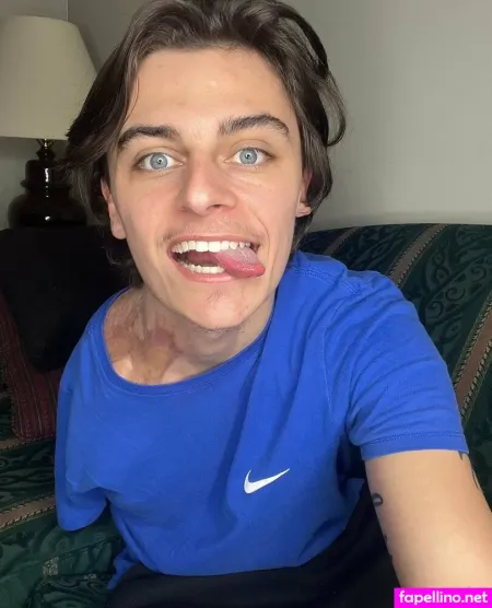 Onearmseeker OnlyFans Thumbnail #F5hz1JeJff