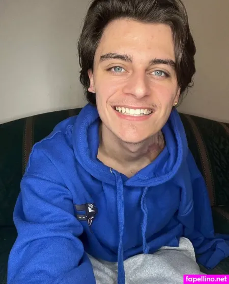 Onearmseeker OnlyFans Thumbnail #bH7LuhIcmU