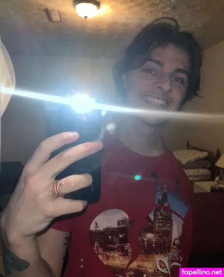 Onearmseeker OnlyFans Thumbnail #fMwOWbZzsp