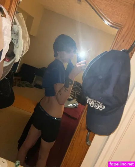 Onearmseeker OnlyFans Thumbnail #nO3WJaTbm5