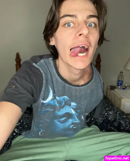 Onearmseeker OnlyFans Thumbnail #wsGBZt3YjP