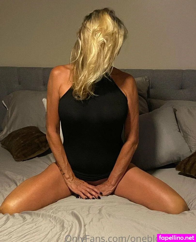 oneblondewife, theblondewifelife Nude Leaked OnlyFans Photo #NJd9XIeq03