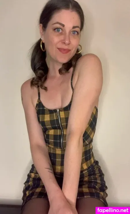 Oneblueiris OnlyFans Thumbnail #lXF3qDR0jj